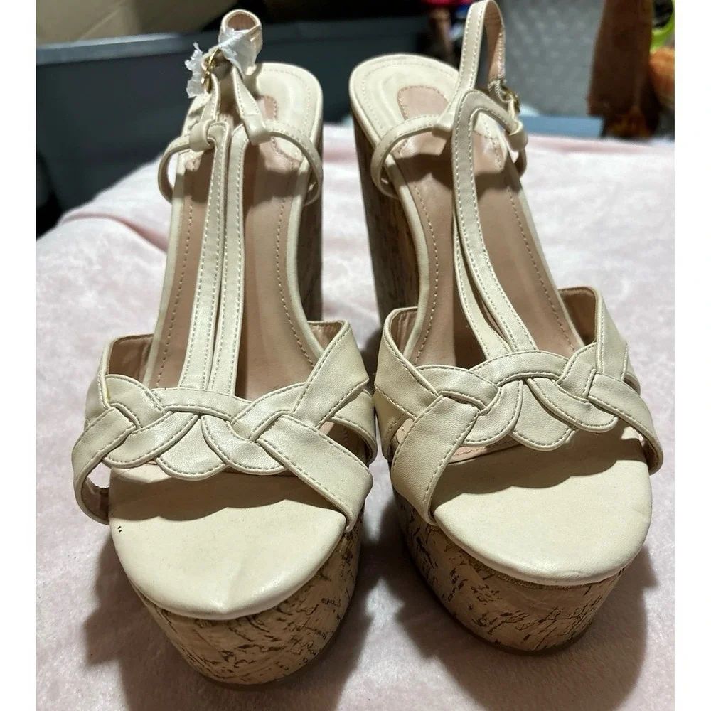 NEW Women's Beige Platform Wedge Open Toe Sandals,‎ Size 10